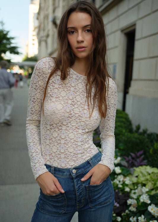 Meli Stretch Lace Top Bone
